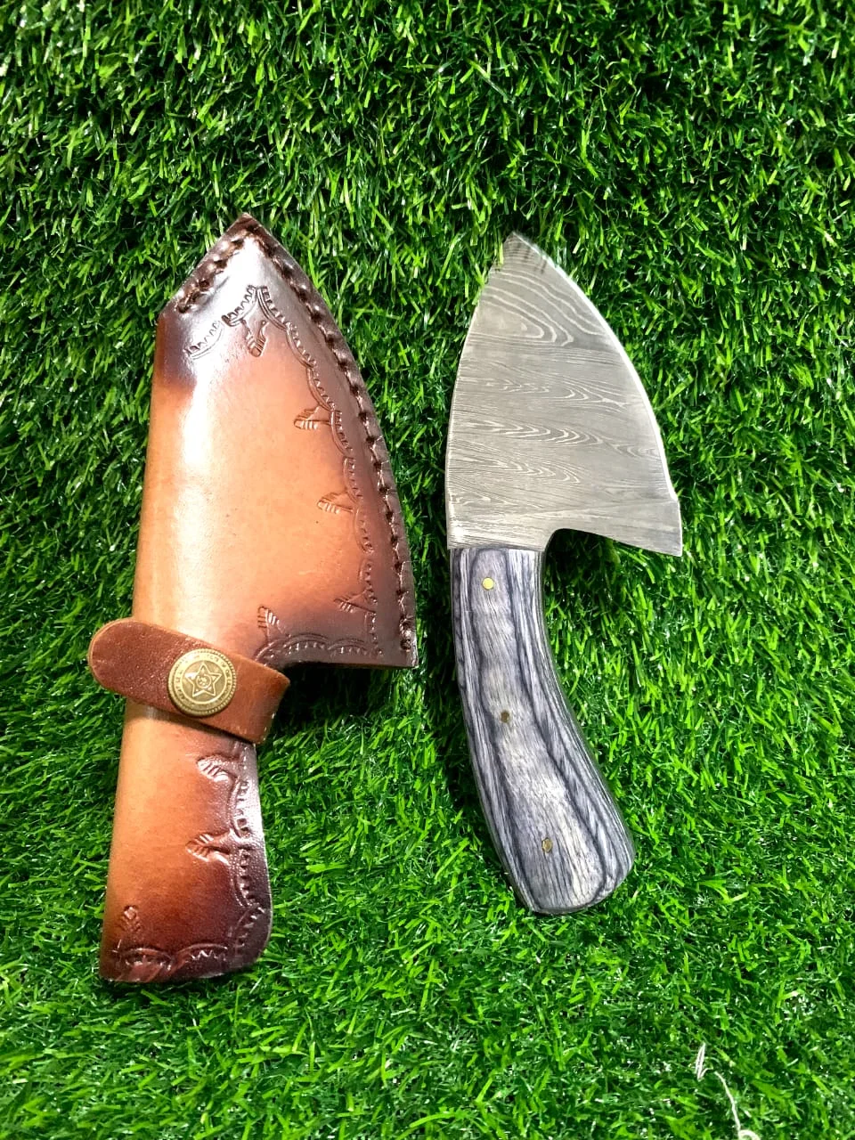 Handmade Damascus Hunting Skinner Knife 7" with Grey Wood Handle & Leather Sheath — view 2