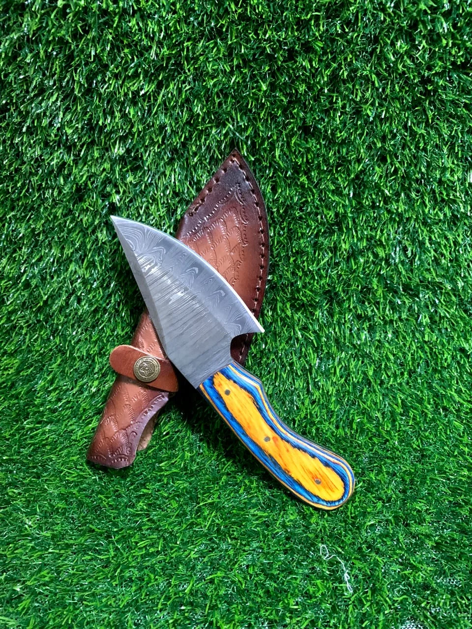 Handmade Damascus Hunting Skinner Knife 7" with Wood Handle & Leather Sheath
