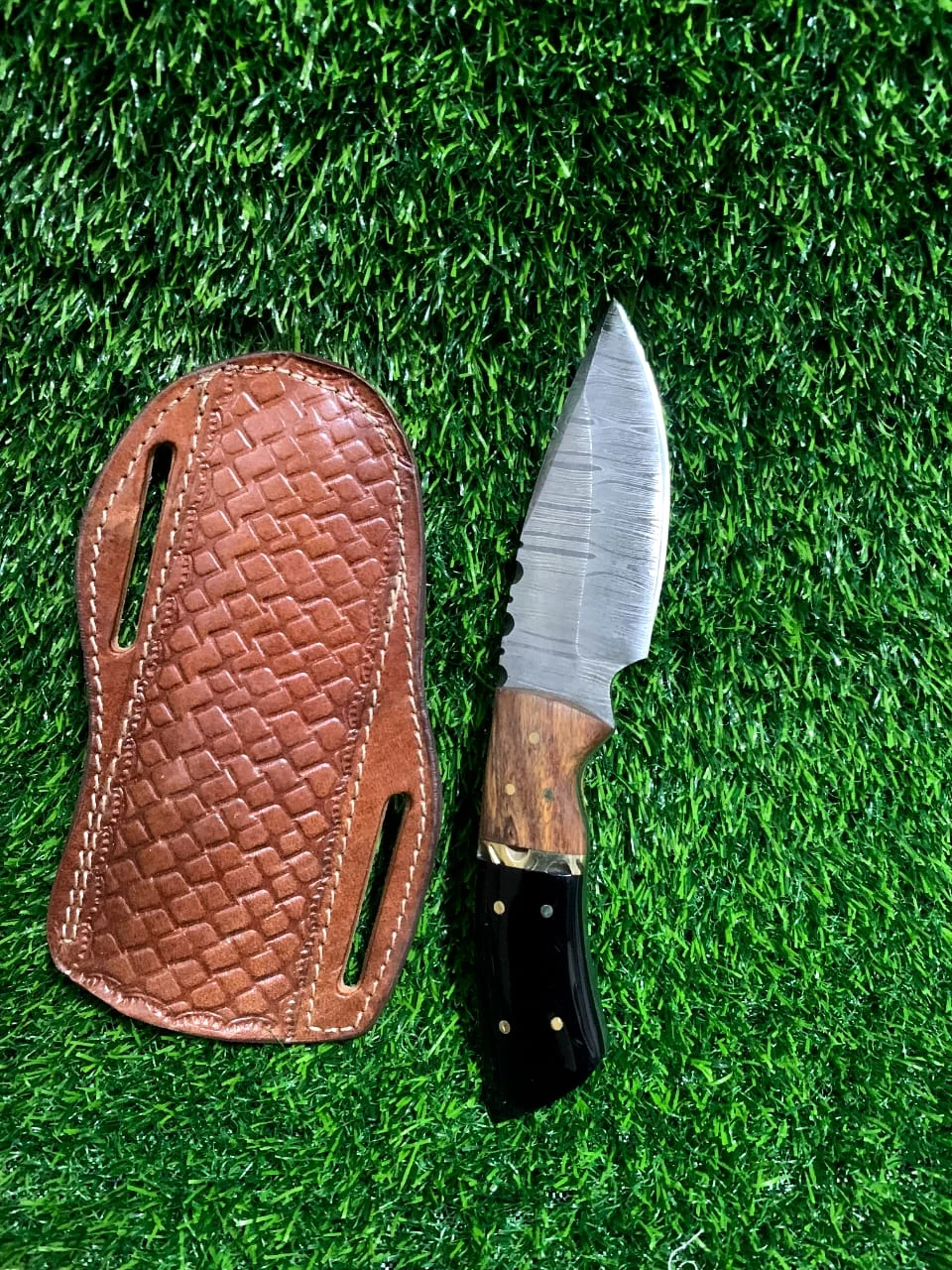 Handmade Damascus Hunting Skinner Knife 8" with Wood & Black Horn Handle — view 2