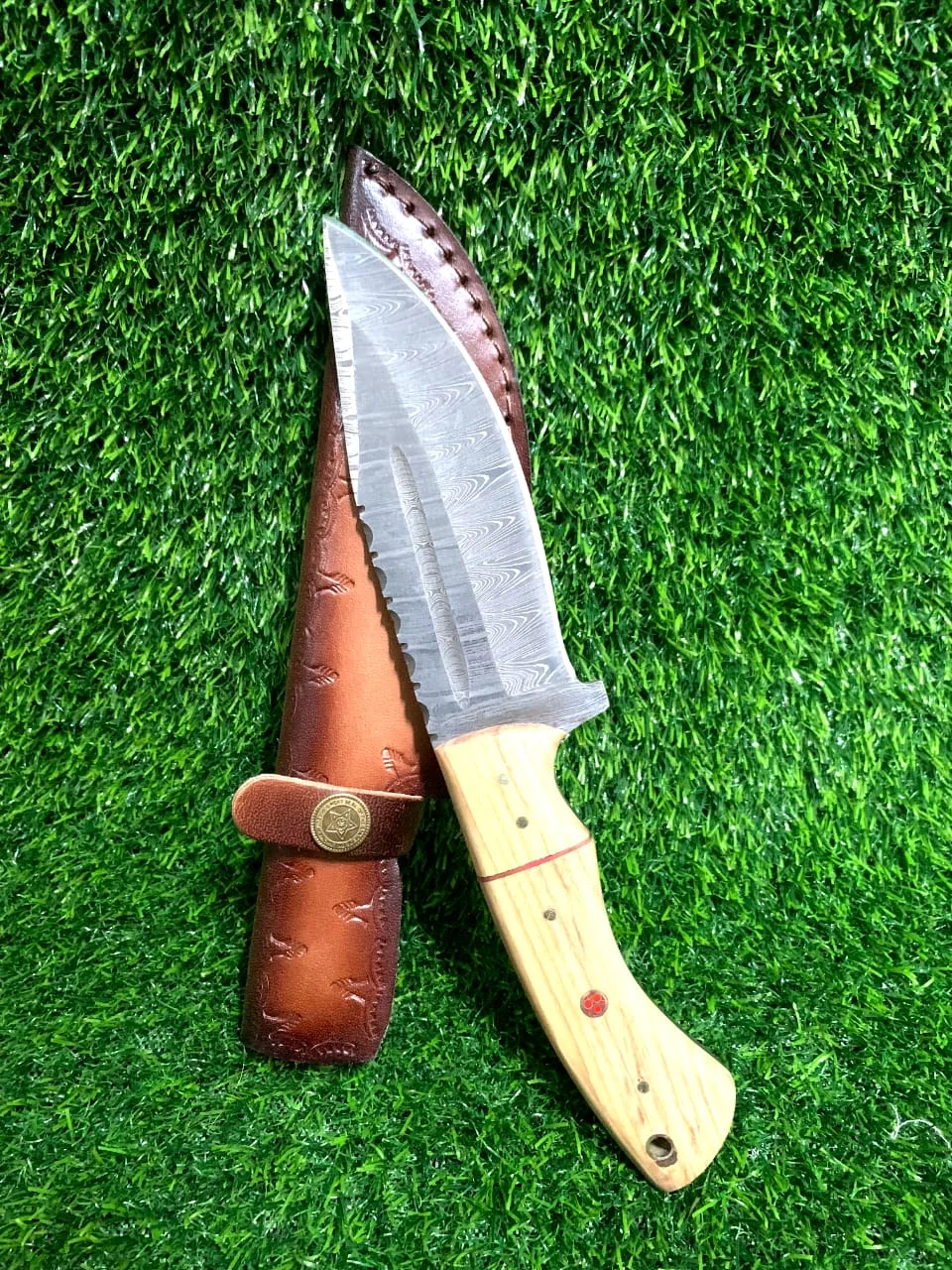 Handmade Damascus Hunting Skinner Knife 9" with Light Wood Handle & Mosaic Pin